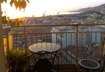 La Finestra Sul Mare has Balcony rooms