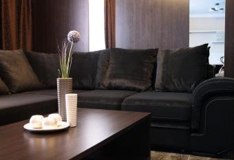 Alexandra Apartments Industrial Bridge allows 18 year olds to book a room