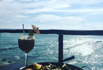 Pousada Marambaia Caf   allows 18 year olds to book a room