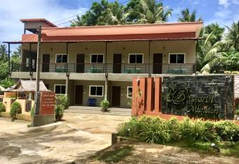 Bussarin Mansion has Balcony rooms