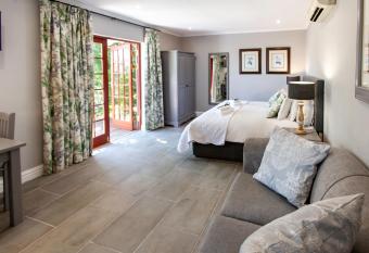 Summerhill Guest Farm has Balcony rooms