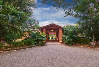 Acorn Hideaway Resort & Spa has Balcony rooms