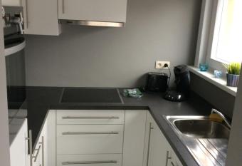 Appartement 2 slaapkamers vlakbij zee has Balcony rooms