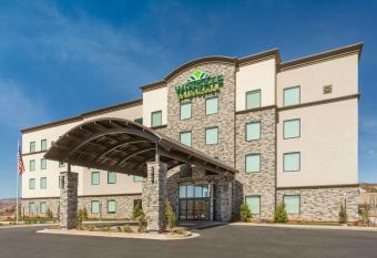 Wingate by Wyndham Hurricane/Zion National Park has Balcony rooms