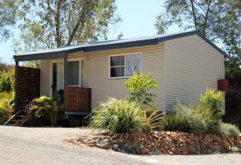 Silver Wattle Cabins has Balcony rooms