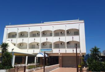 Albergo California has Balcony rooms