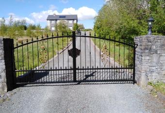 Golden Rose House allows 18 year olds to book a room