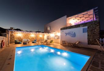 Crystal Villa I has Smoking/Balcony rooms