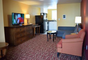 The Dew Drop Inn Motel has Balcony rooms