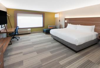 Holiday Inn Express & Suites Sterling Heights-Detroit Area By IHG has Balcony rooms
