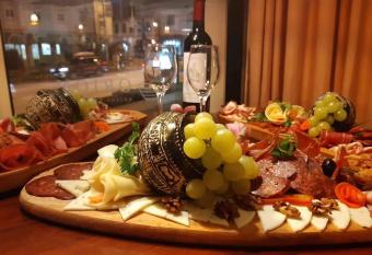 Hotel Slavonija has Smoking rooms