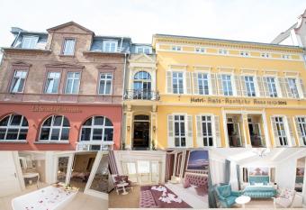 Hotel Amts-Apotheke has Balcony rooms