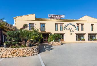 Casa Lili allows 18 year olds to book a room