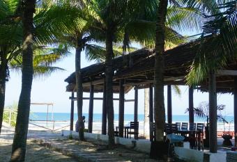 Tam Thanh Natural Beach Resort has Balcony rooms