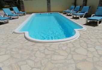 Maleluni has Balcony rooms