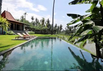 The Mayana Beach House has Smoking rooms