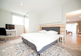 Apartament Wakacyjny Sandra has Balcony rooms