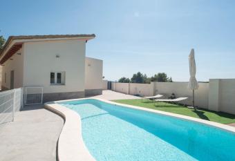 Las Casitas De Noah has Balcony rooms