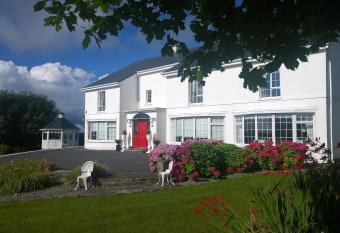 Carrabaun House allows 18 year olds to book a room