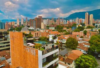 Los Patios Hostel allows 18 year olds to book a room