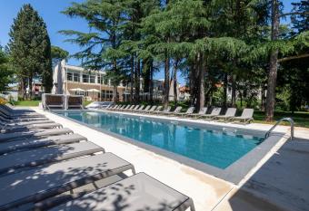 Hotel Emaus has Balcony rooms