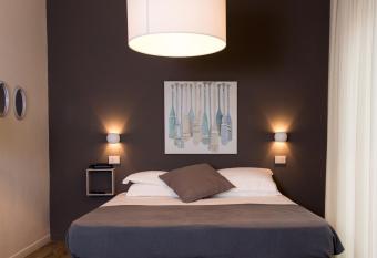 Holiday Thea & Residence has Balcony rooms