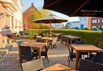 B&B Castellier allows 18 year olds to book a room