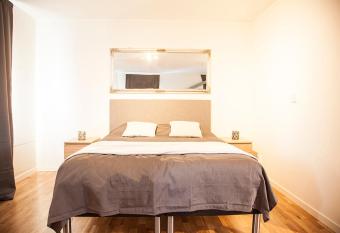 Hotell TunaPark allows 18 year olds to book a room