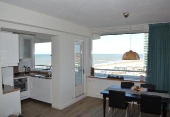 Beach Apartment Ikusasa has Balcony rooms