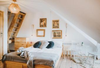 Villa Ba  ska has Balcony rooms