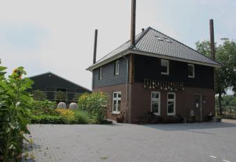 Bed and Breakfast De Volkelse Hooiberg has Balcony rooms