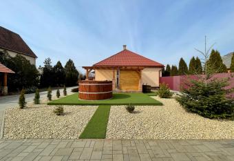 Halv  ny Vend  gh  z has Balcony rooms