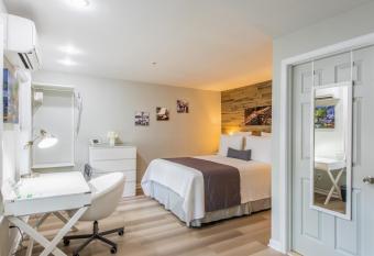 The Georgetown House Inn allows 18 year olds to book a room