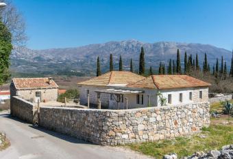 Kora  eva ku  a has Balcony rooms