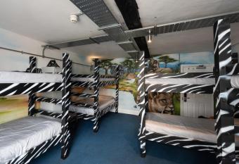 The Full Moon Backpackers allows 18 year olds to book a room