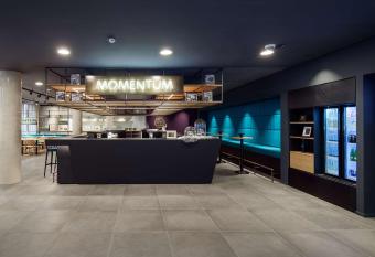 elaya hotel goeppingen allows 18 year olds to book a room