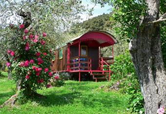 Azienda agricola Della Mezzaluna has Balcony rooms
