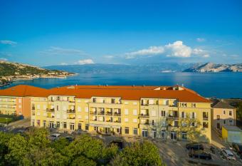 Valamar Atrium Ba  ka Residence has Balcony rooms