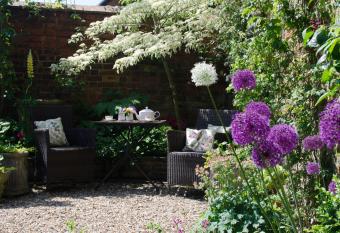 The Hollies Bed and Breakfast allows 18 year olds to book a room