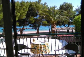 Sajeta Beach Apartments has Balcony rooms