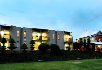 Villa Paradiso has Balcony rooms