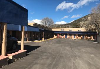 Apache Motel allows 18 year olds to book a room