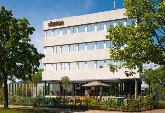 Hotel Nimma allows 18 year olds to book a room