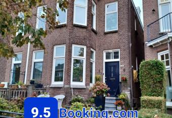 Bed and Breakfast Raapop has Balcony rooms