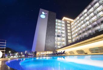 Hotel Whistlelark by Bestwestern Signature Collection has Balcony rooms