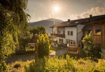 Kleinhofers Himbeernest has Balcony rooms