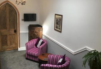 Rivendell Guest House allows 18 year olds to book a room