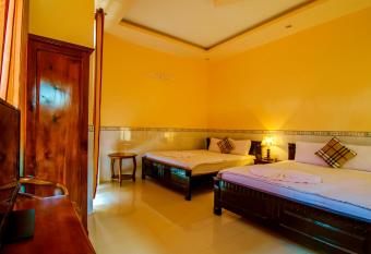 Tan Minh Thoai Guesthouse allows 18 year olds to book a room