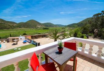 Casa Fajara has Balcony rooms