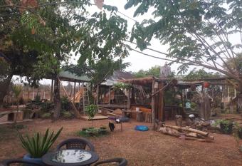 Vongkham Eco Resort has Balcony rooms